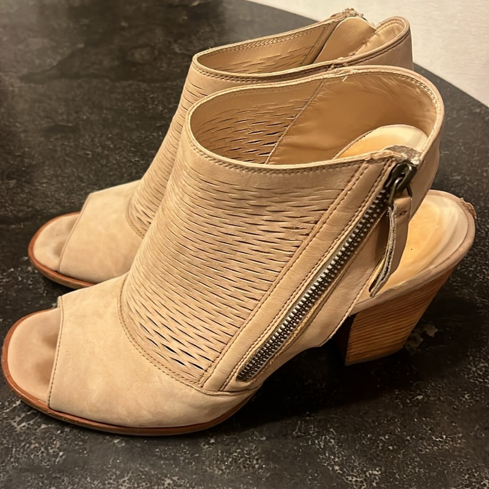 Paul Green Willow Peep Toe Perforated Heeled Sandal Booties‎ Size 9.5 - Picture 5 of 11